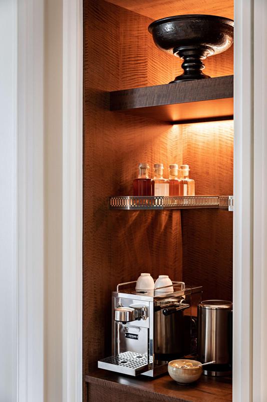 Hôtel Balzac minbar