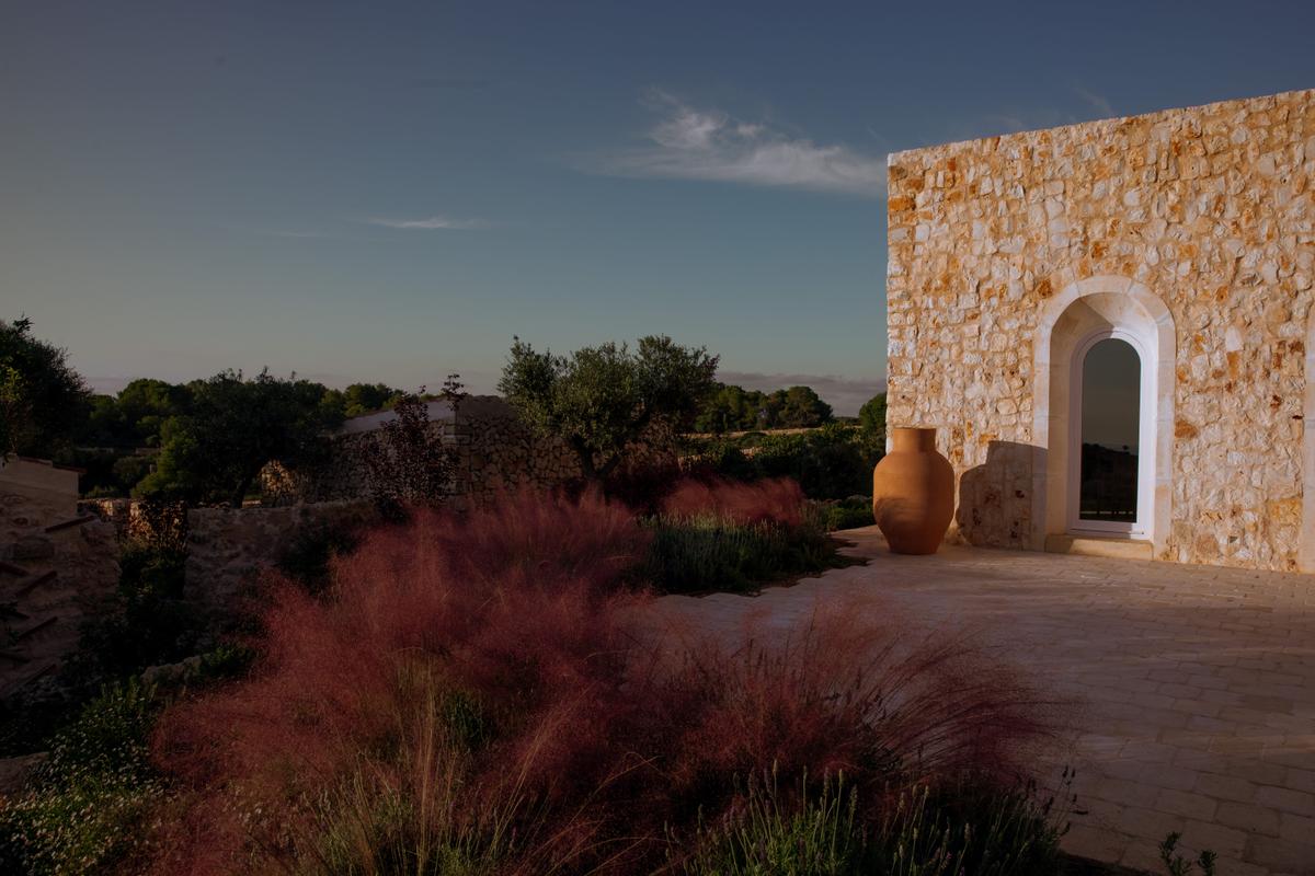 Son Blanc Farmhouse_19.jpg 