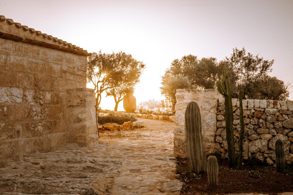 Son Blanc Farmhouse_4.jpg. 