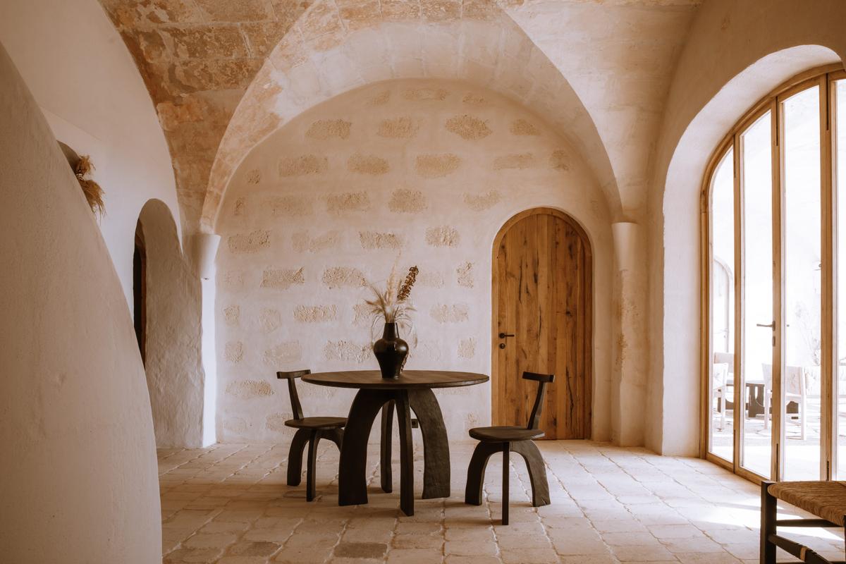 Son Blanc Farmhouse_6.jpg 