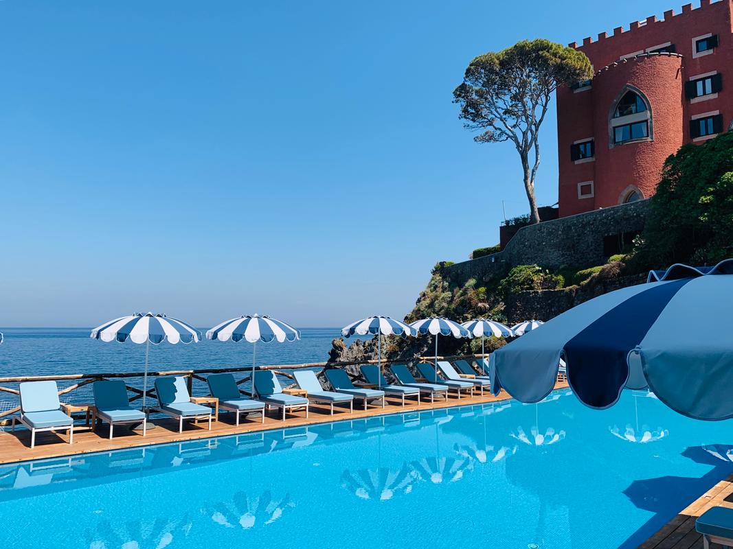 mezzatorre-hotel-and-thermal-spa-swimming-pool-with-sea-view