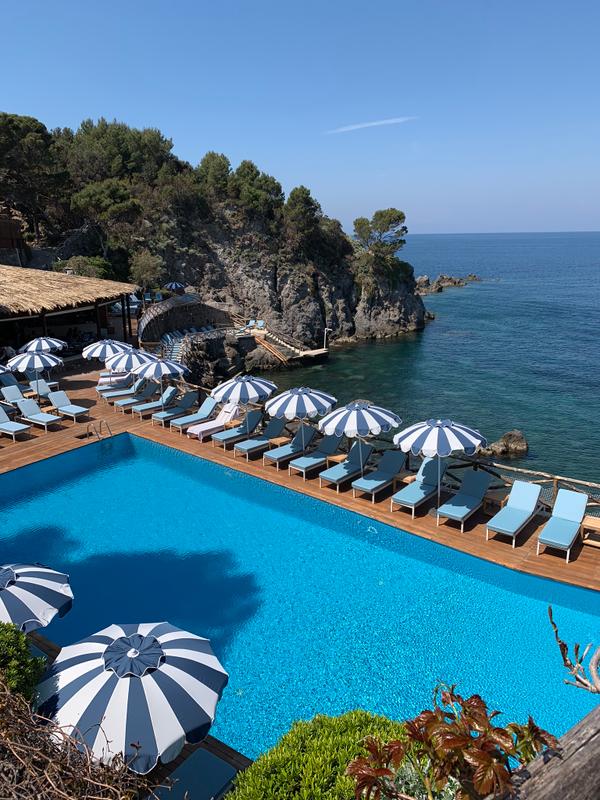 mezzatorre-hotel-and-thermal-spa-swimming-pool-with-a-sea-view