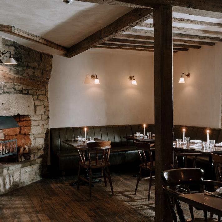 the-bull-interior-restaurant-fireplace