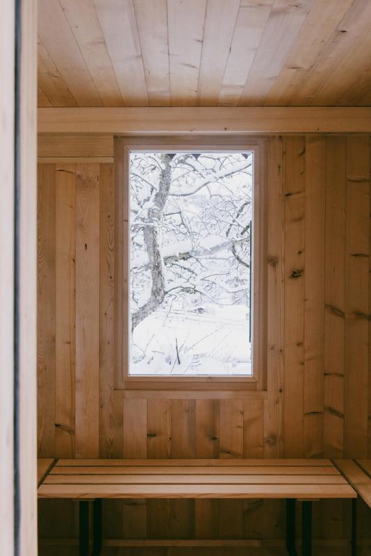 Nils Grubba Le Chalet Saanen Sauna with window