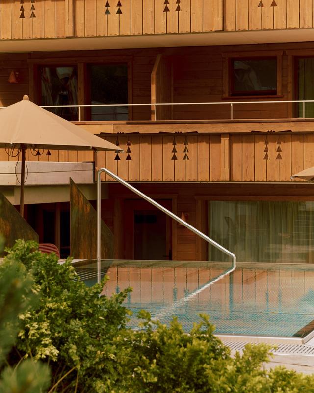 The Brecon pool exterior