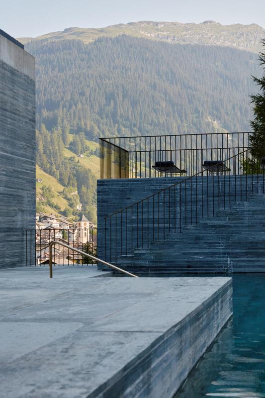 7132 Hotel therme outdoor pool