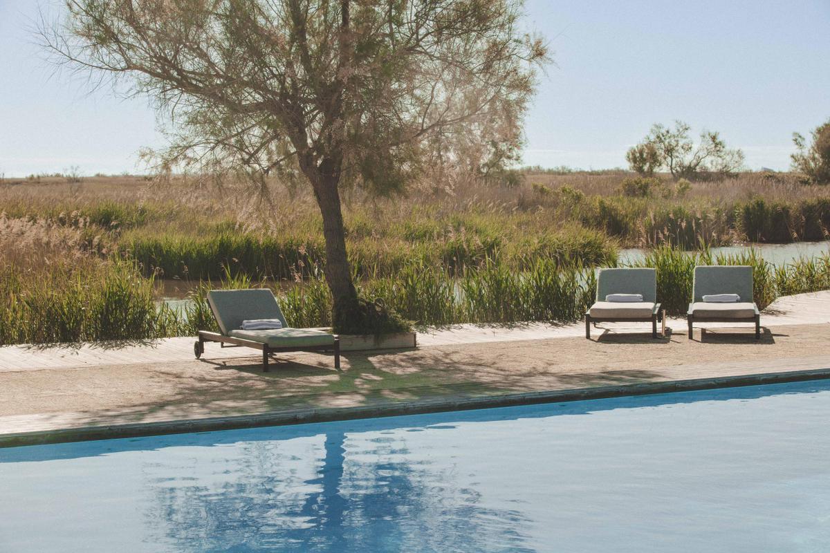 Les Bains Gardians pool