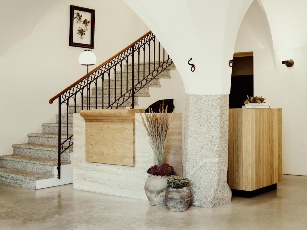 Adler Brixen. Reception. March 2025
