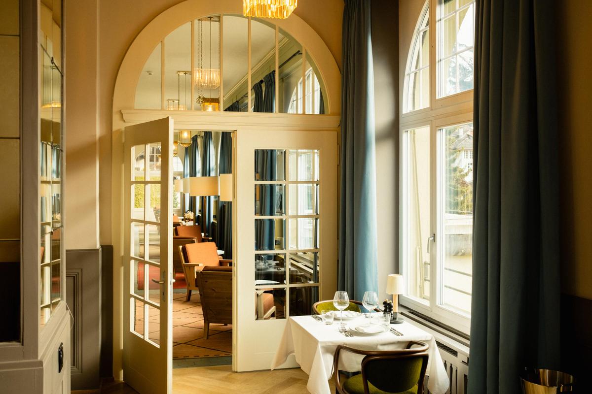 Grand Hotel Belvedere Restaurant view towards lobby