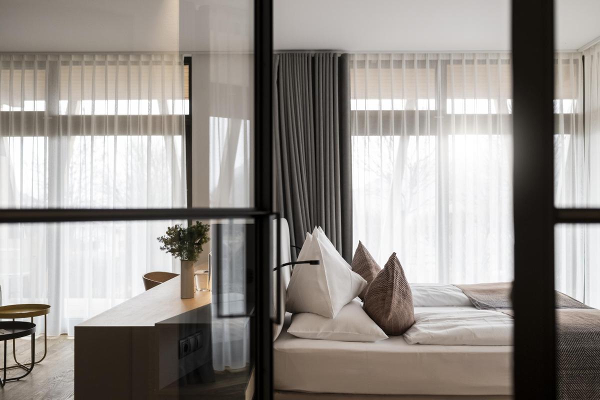 Garberhof bedroom with light 2025