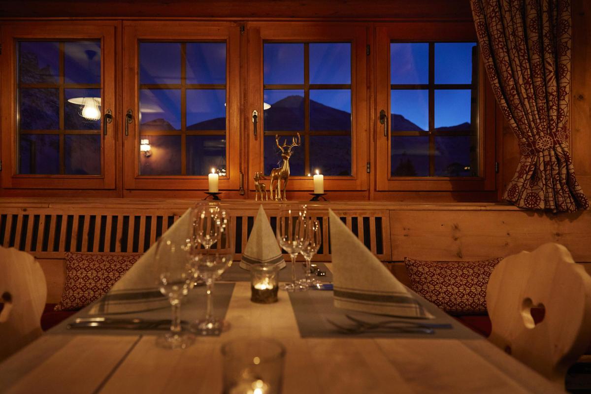 Berghuus Radons_Dinner table