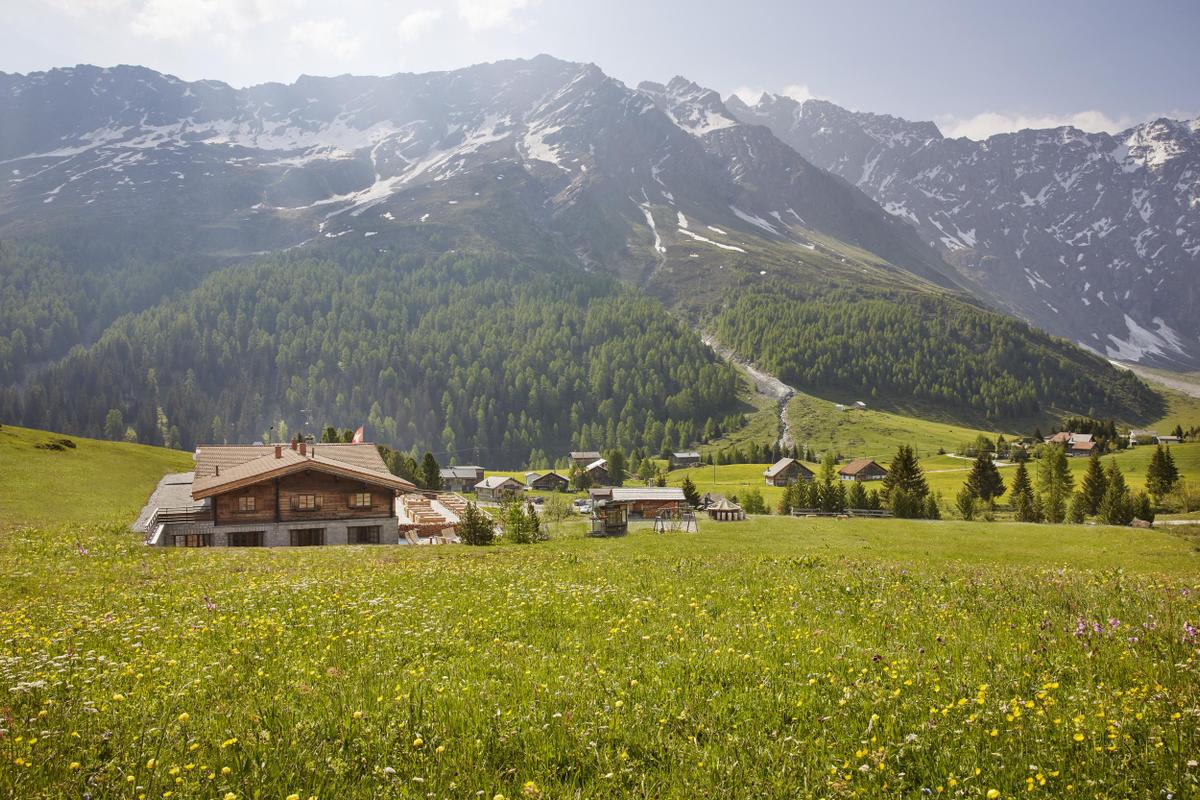 Berghuus Radons_Summer views