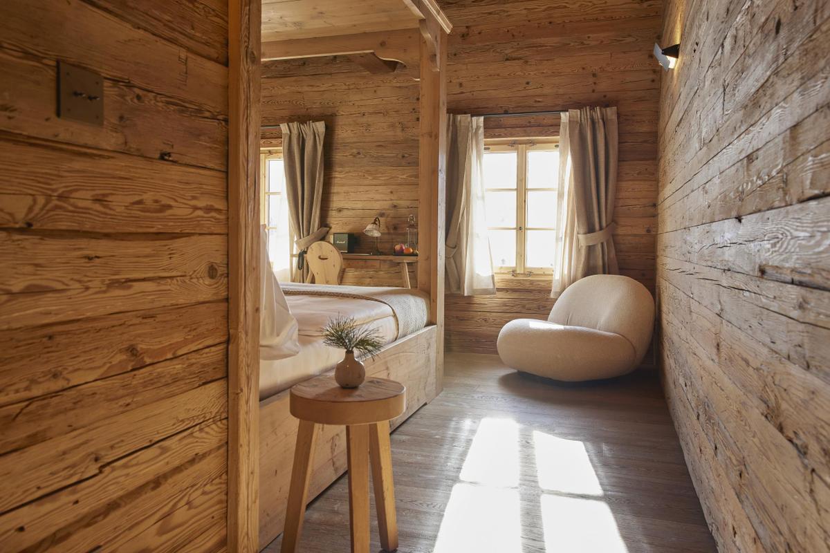 Berghuus Radons_Beautiful suite with chair