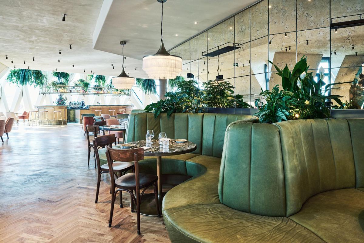 CHEZ BERNARD Restaurant interior