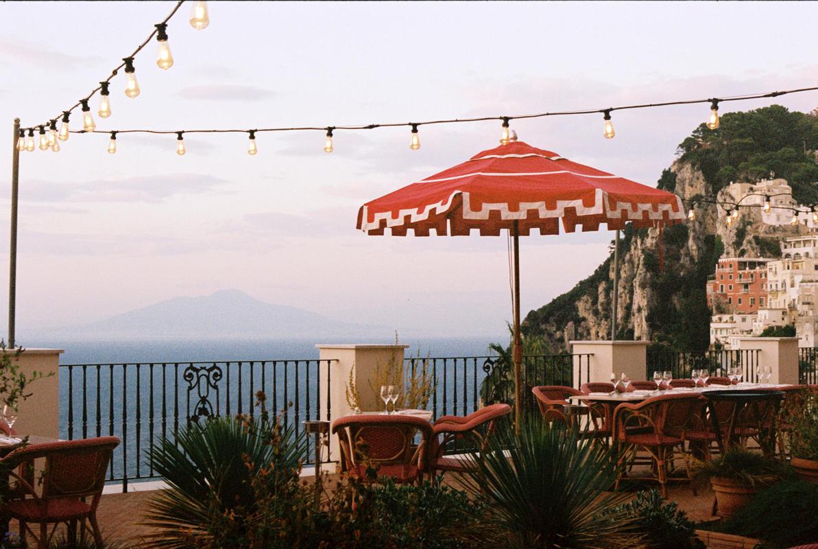 Il Capri Hotel_Terrace with umbrellas