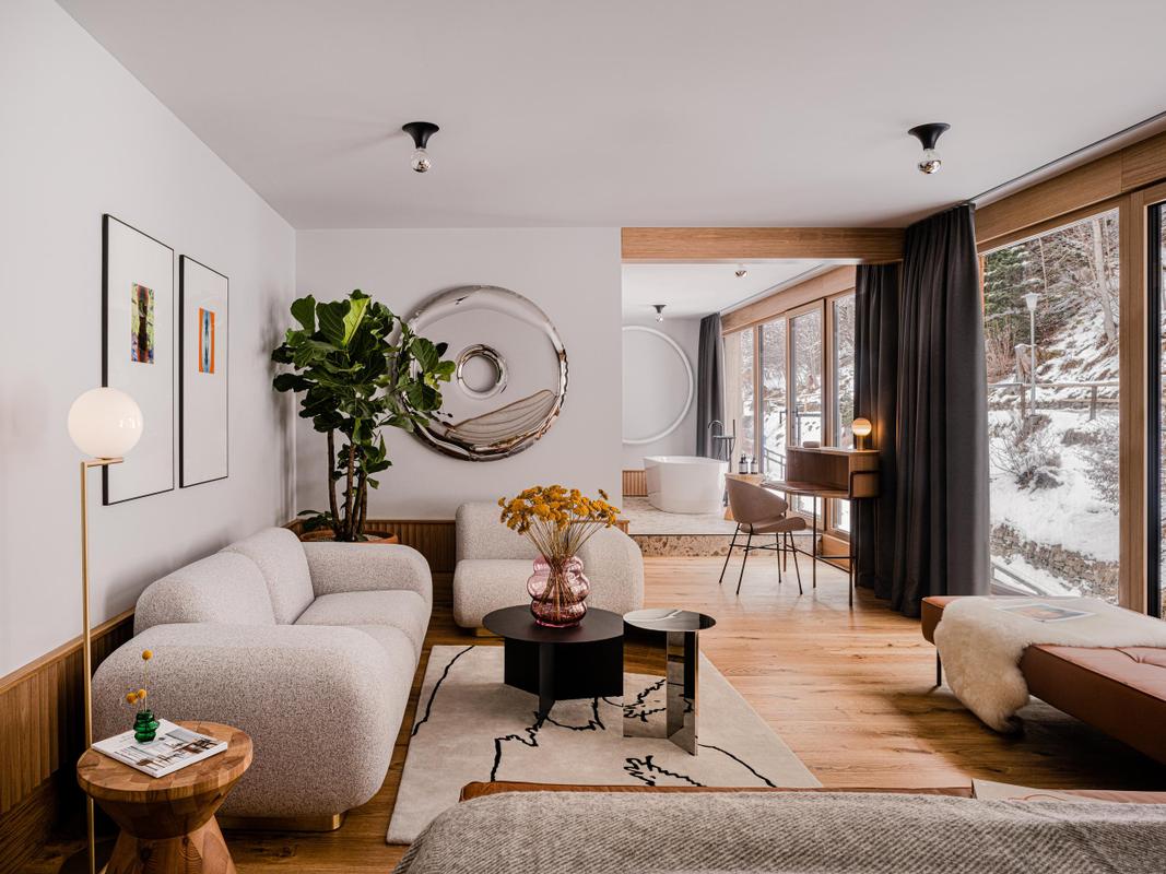 The Comodo bedroom interior