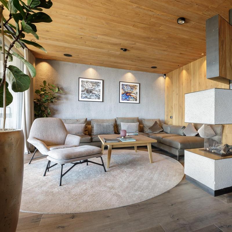 Chalet Mirabell_Interior with fireplace