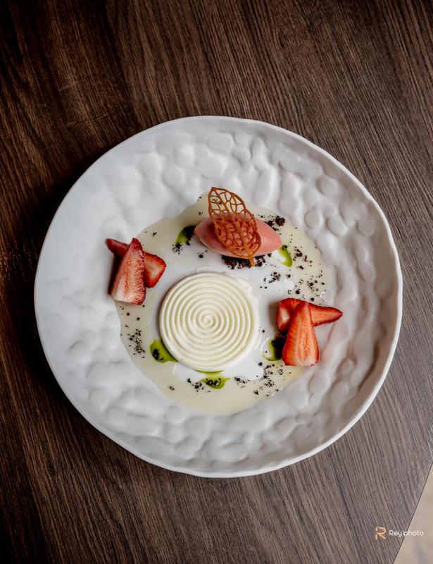Badia Hill food presentation
