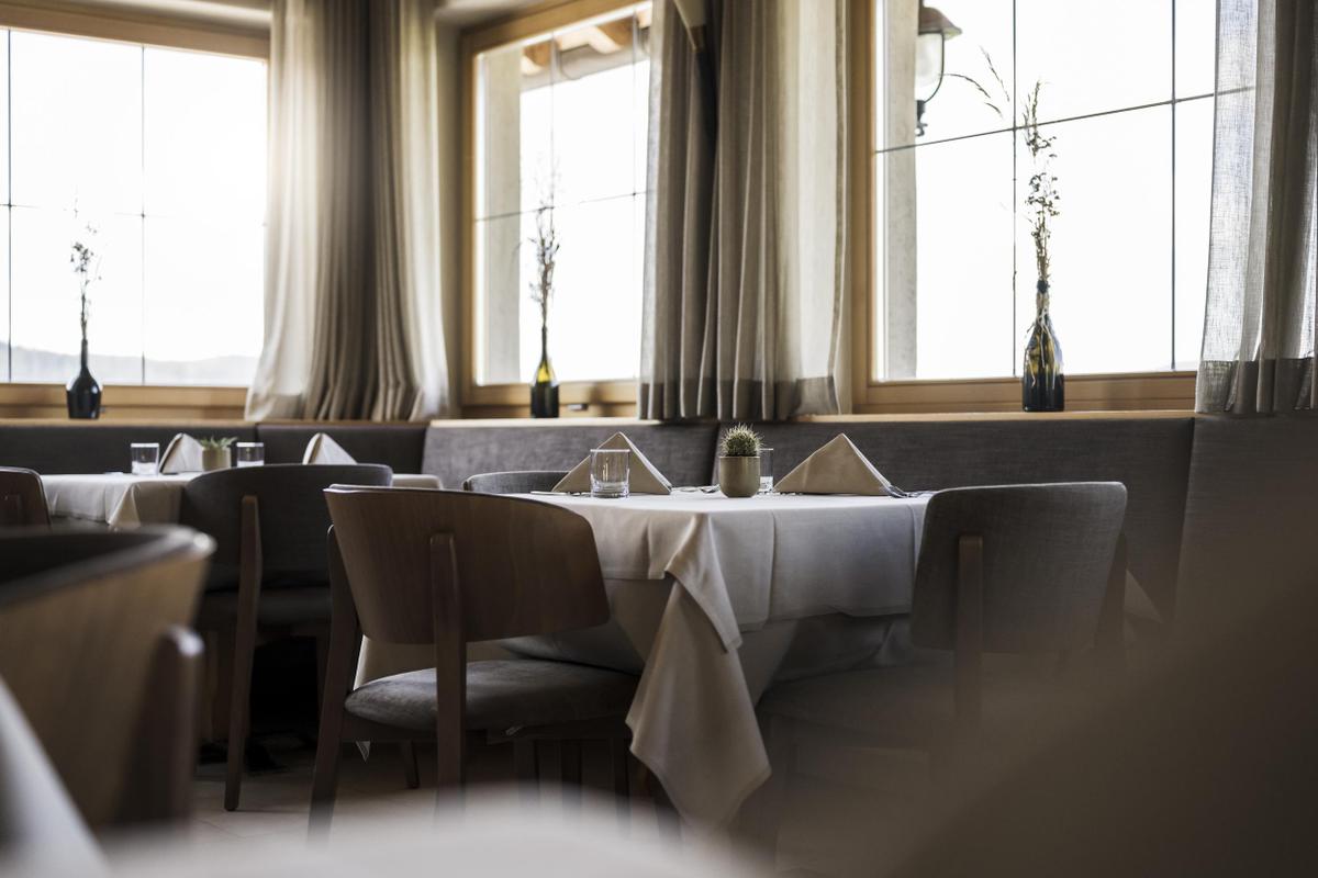 Gfell_Restaurant Interior II