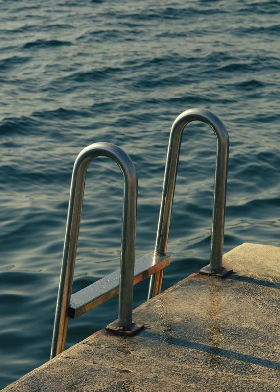 La Ponche handrails to the sea