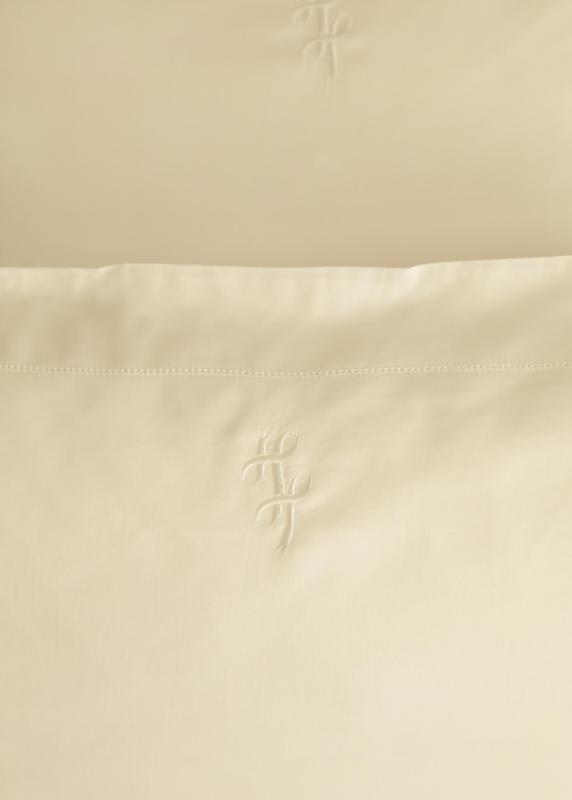 La Ponche branded sheets