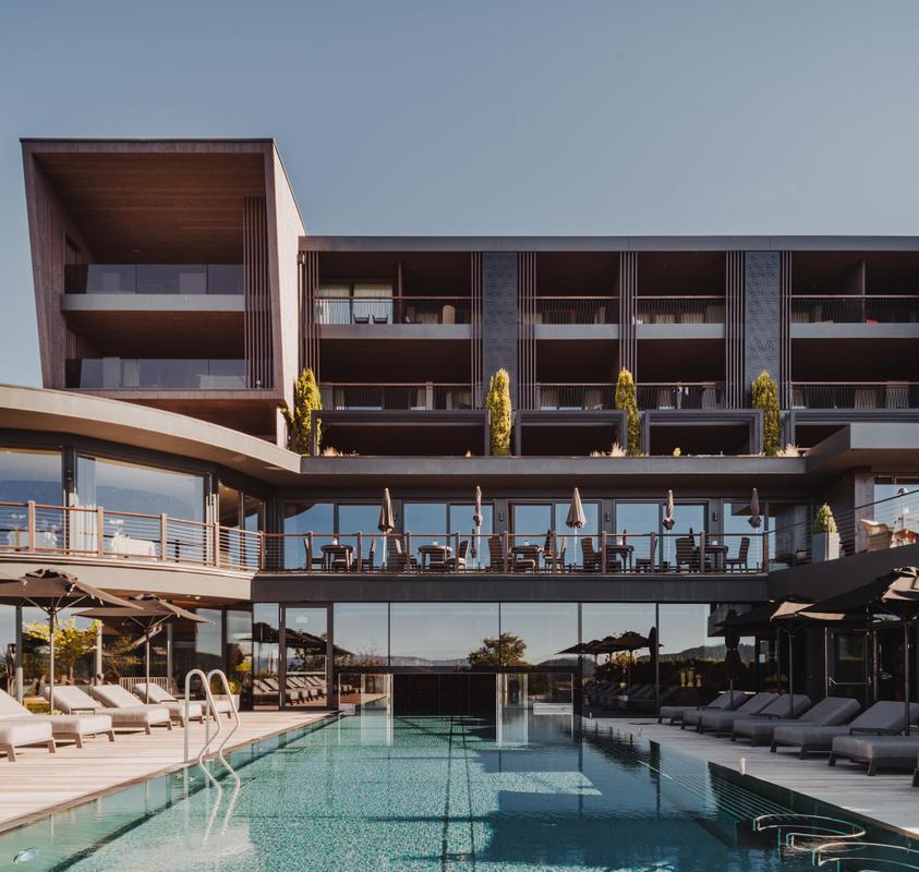 Chalet Mirabell_hotel pool from other side