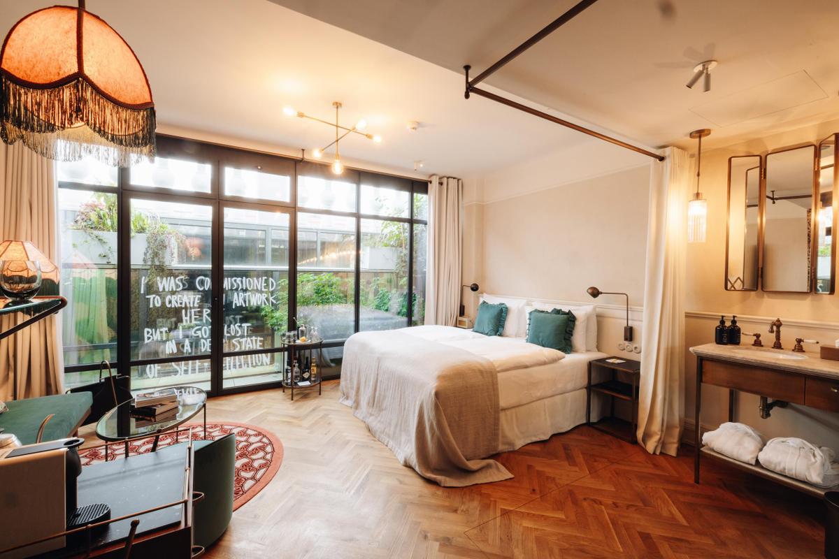 MOTTO room interior