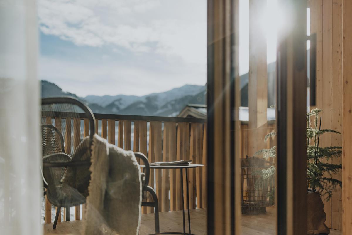 Post Maria Alm_balcony during winter