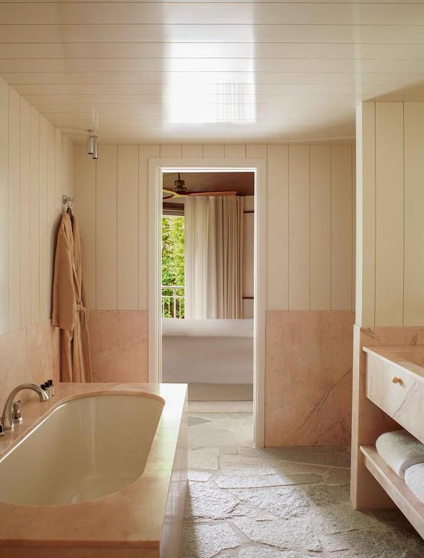 Cap d'Antibes Beach Hotel bath