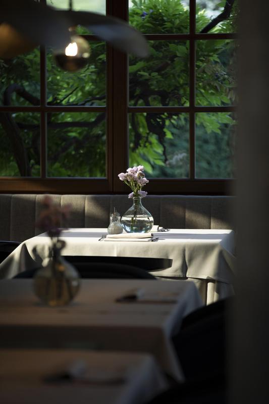 Magdalener Hof dining room with flowers