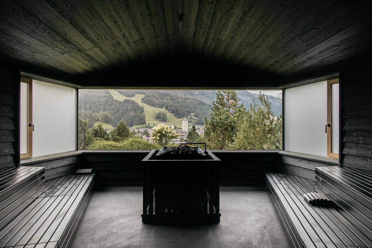 Naturhotel Leitlhof black sauna with a view