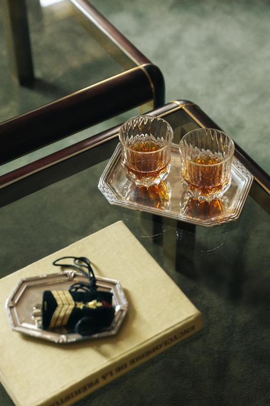 Cinabre Suites_Green room with whisky glass