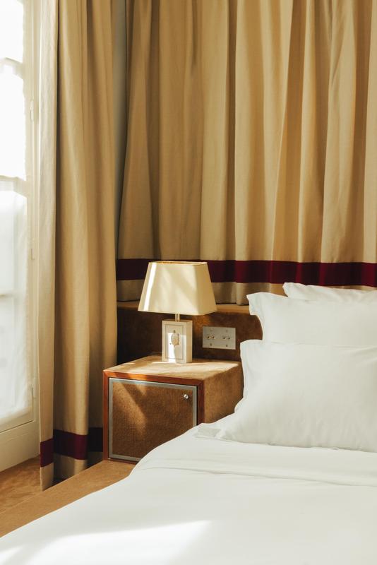 Cinabre Suites_Interiors with bed side table