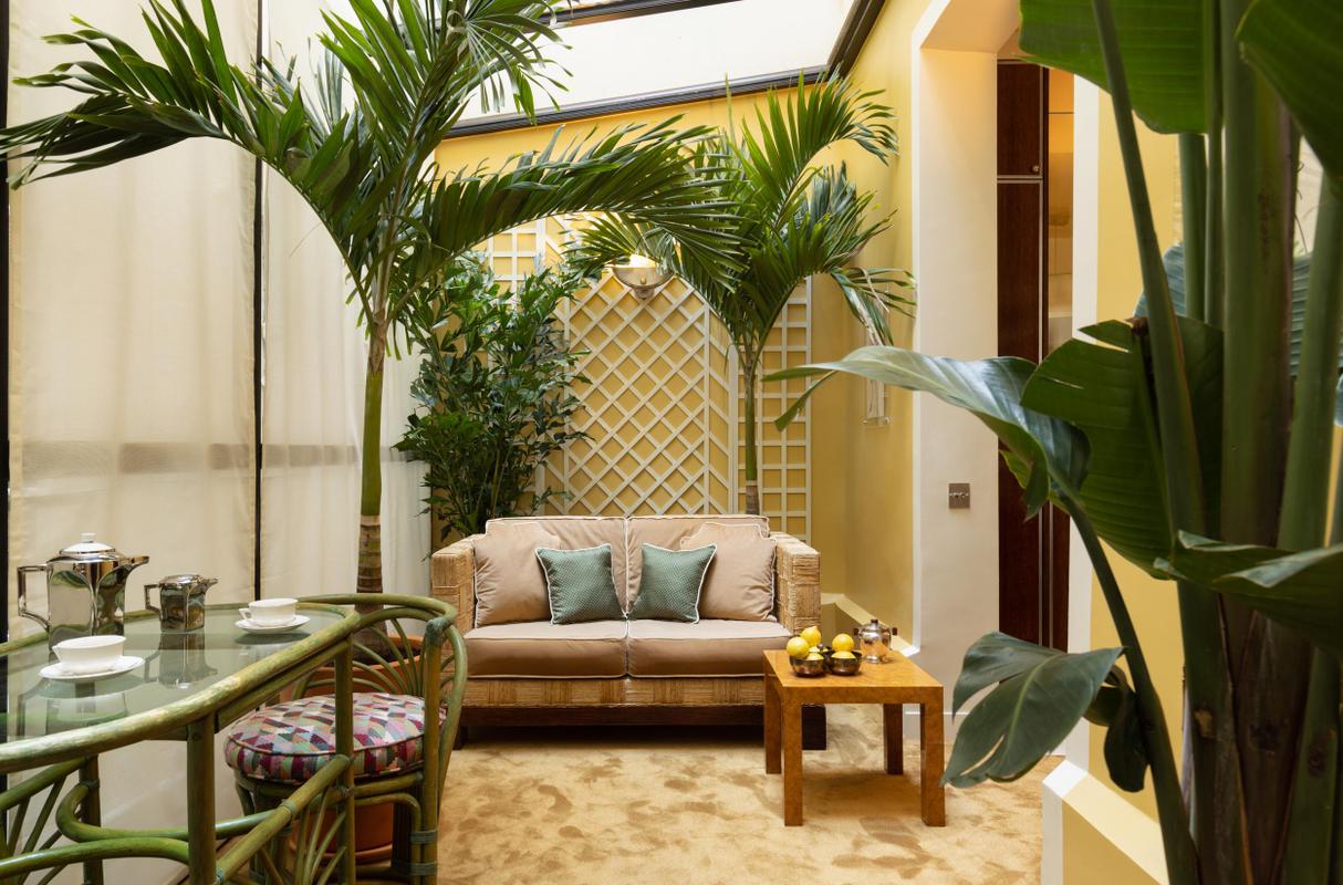 Cinabre Suites_Interiors with palm trees