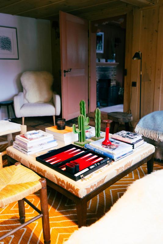 Nils Grubba_Le Chalet Saanen_salon with cactus