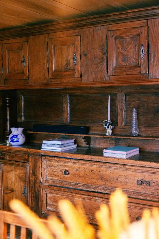 Nils Grubba_Le Chalet Saanen_woodwork in dining room