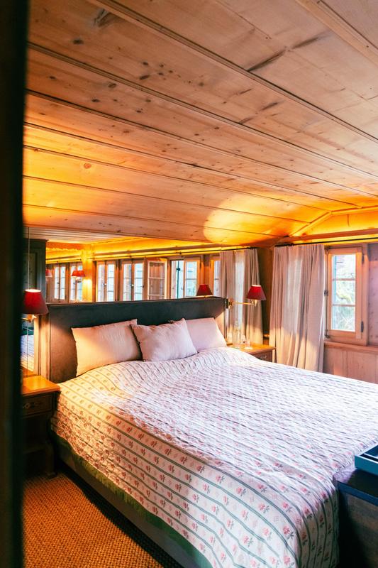 Nils Grubba_Le Chalet Saanen_bedroom with front view