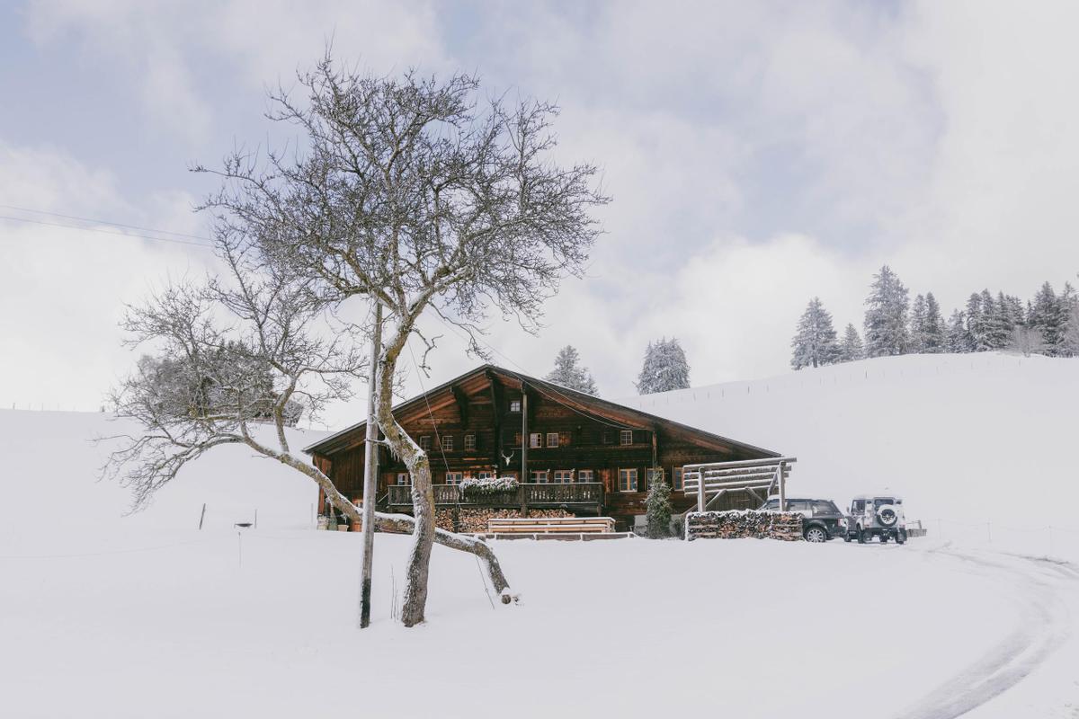 Le Chalet Lion Rouge_Nils Grubba_exteriors with snow