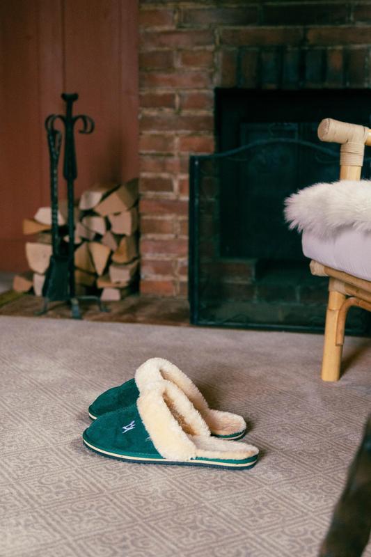 Nils Grubba_Le Chalet Saanen_Fireplace with shoes