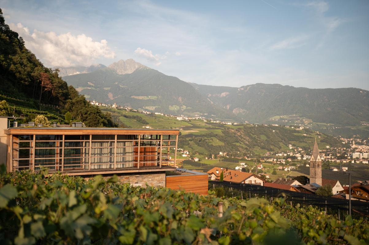 Pergola Residence_Patrick Schwienbacher_Exterior Overlooking Village