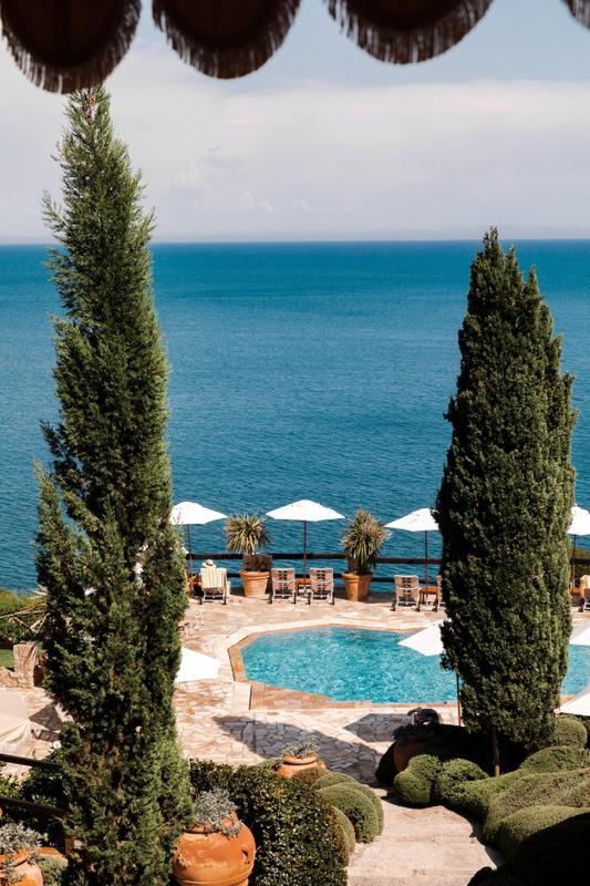 Hotel Il Pellicano pool view