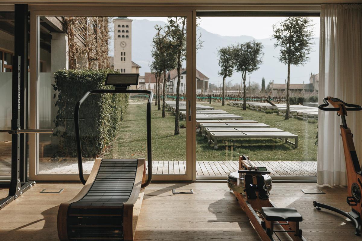 Schwarzschmied_2025. Gym with views