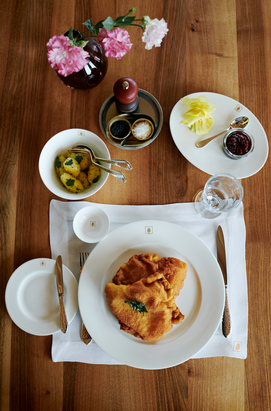 Almhof Schneider food for one