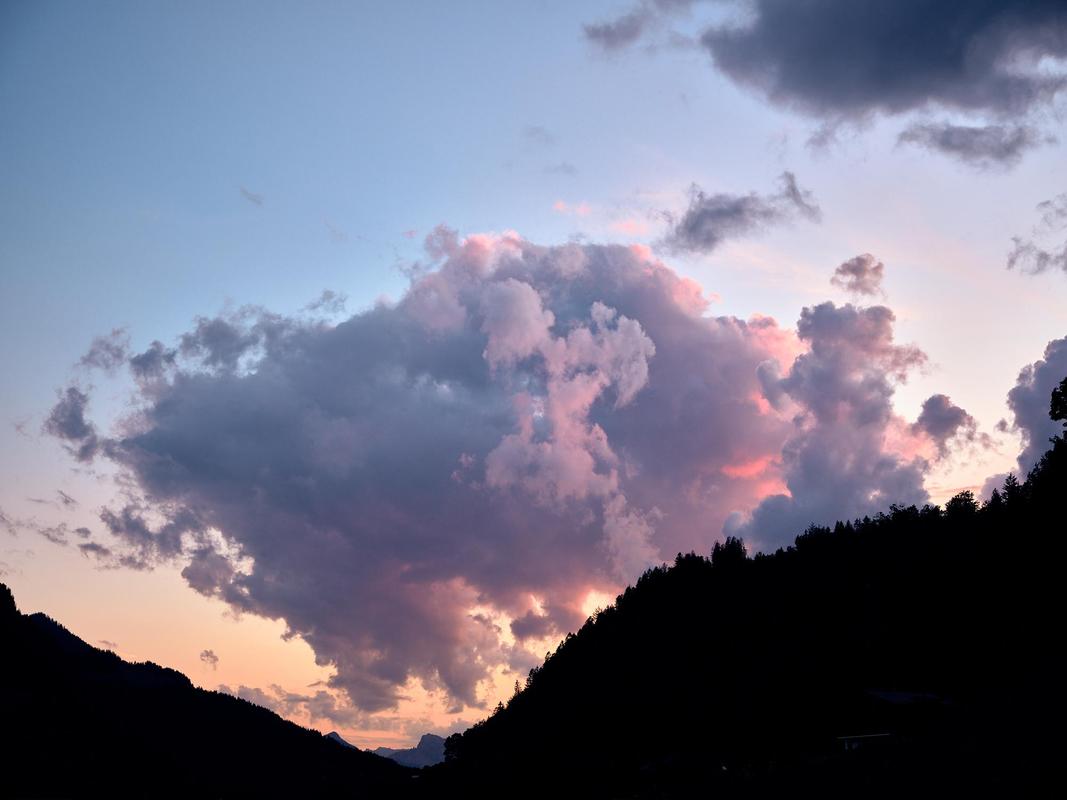 Le Chalet Saanen. Sky. August 2024