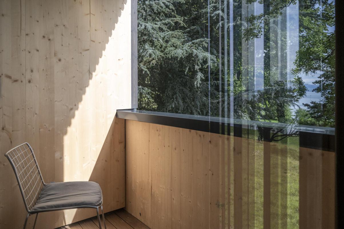 Seegut Zeppelin balcony chair view