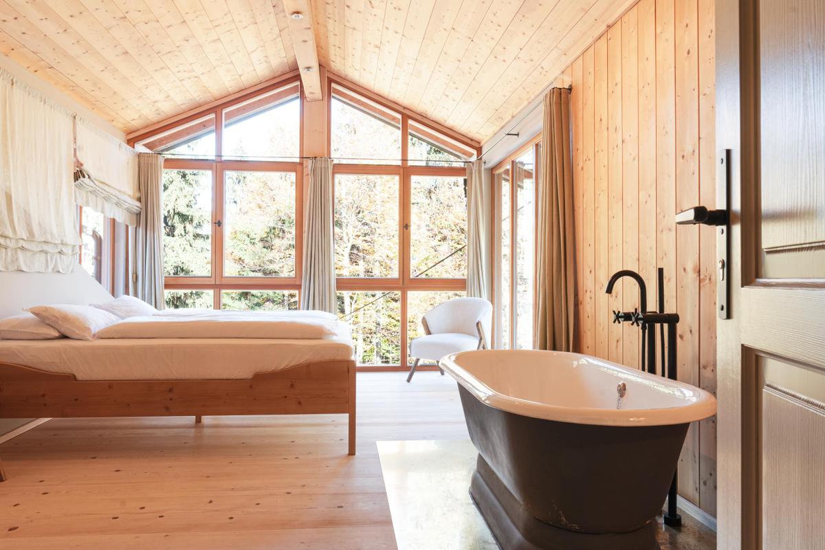 Stubn bedroom with view