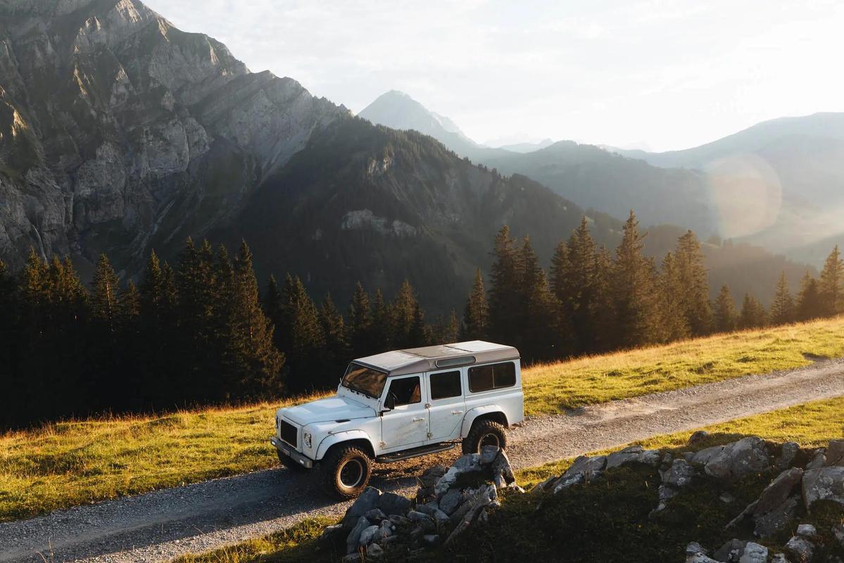 The Cambrian White Defender in summer low res