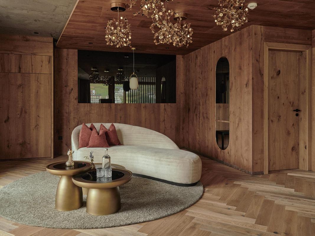 DAS EDELWEISS new adults suite