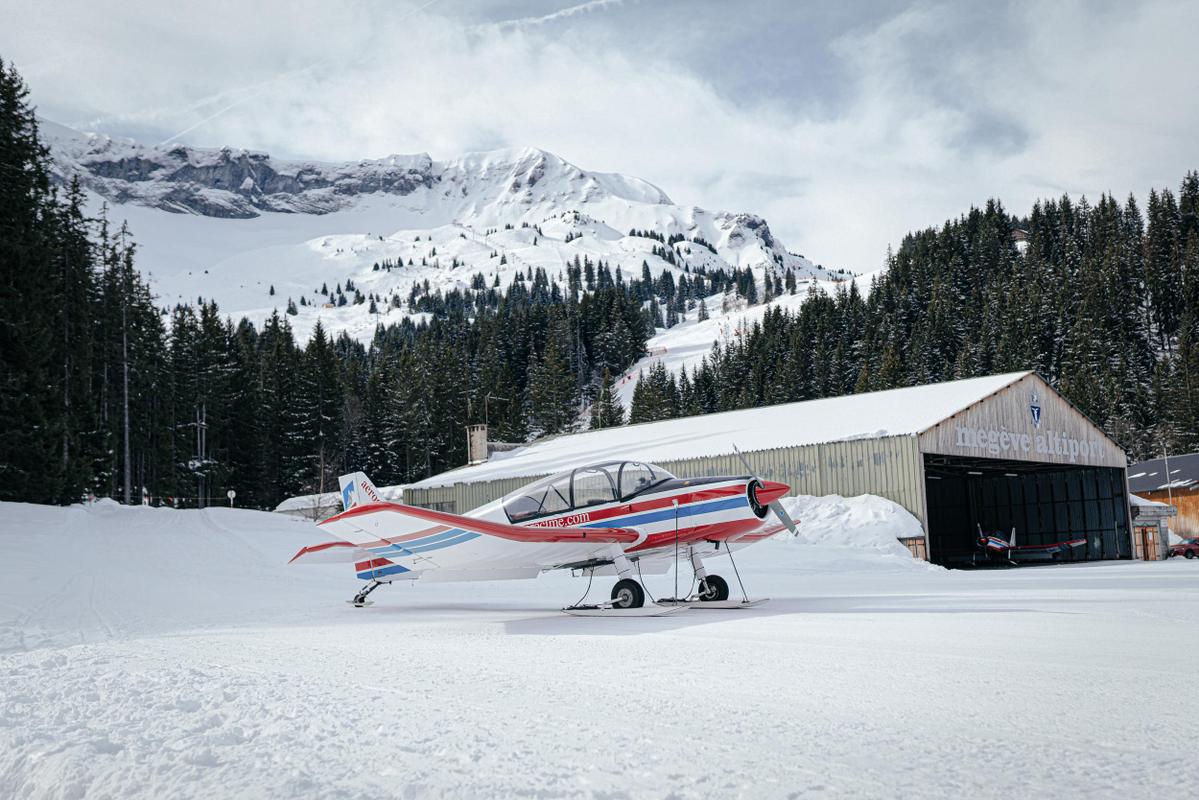 Zannier Le Chalet winter plane